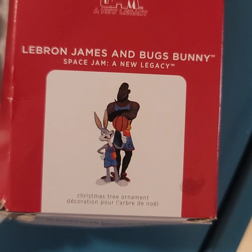 HALLMARK KEEPSAKES 2021 SPACE JAM ORNAMENT: LEBRON JAMES WITH BUGS BUNNY: NIB